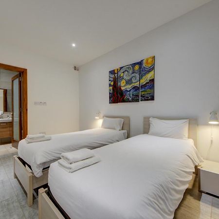 סיינט פול ביי Top Floor Apt With Common Pool Close To All Amenities מראה חיצוני תמונה