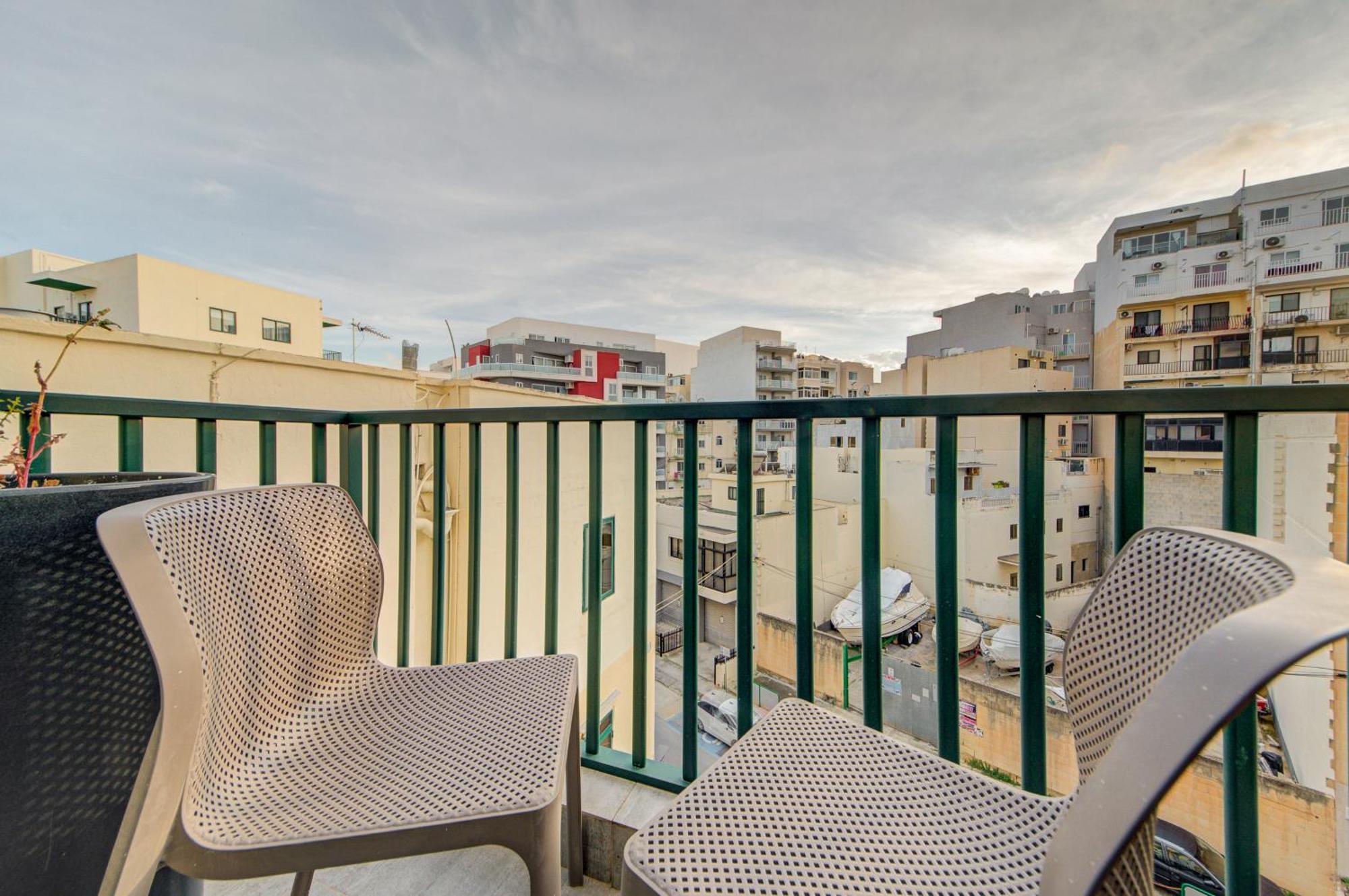 סיינט פול ביי Top Floor Apt With Common Pool Close To All Amenities מראה חיצוני תמונה