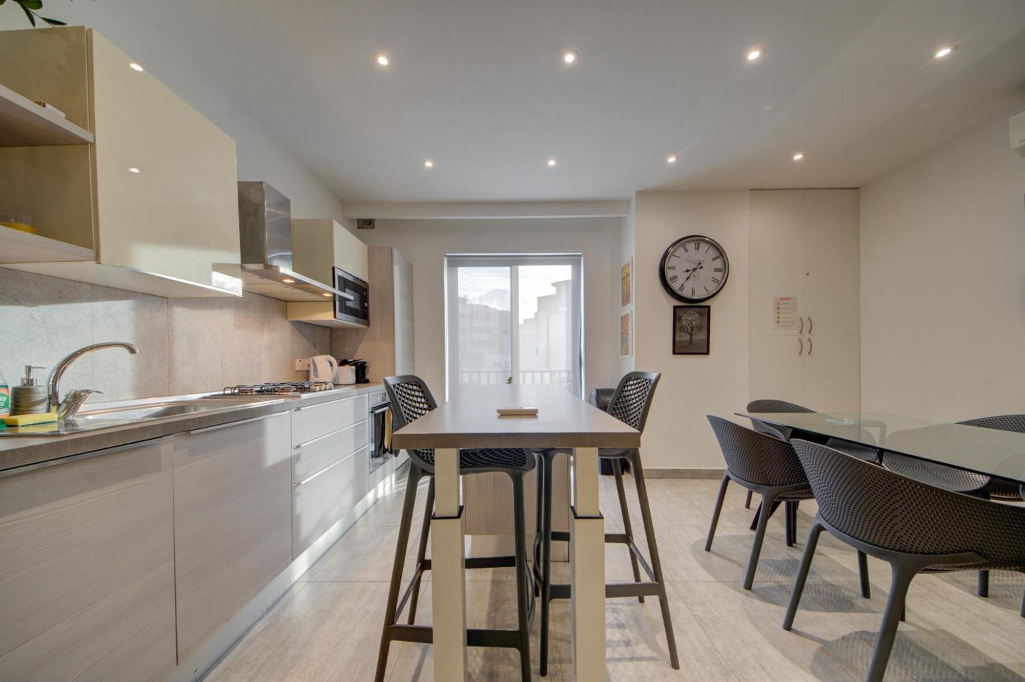 סיינט פול ביי Top Floor Apt With Common Pool Close To All Amenities מראה חיצוני תמונה