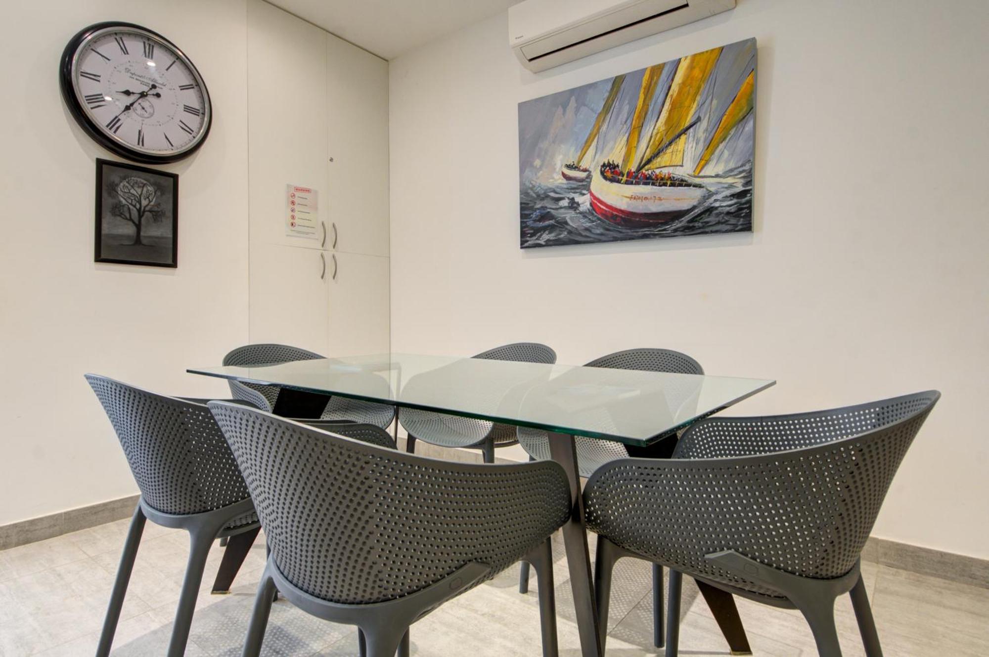סיינט פול ביי Top Floor Apt With Common Pool Close To All Amenities מראה חיצוני תמונה