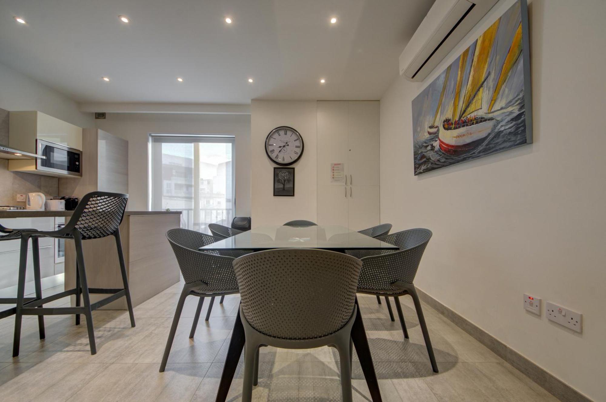 סיינט פול ביי Top Floor Apt With Common Pool Close To All Amenities מראה חיצוני תמונה