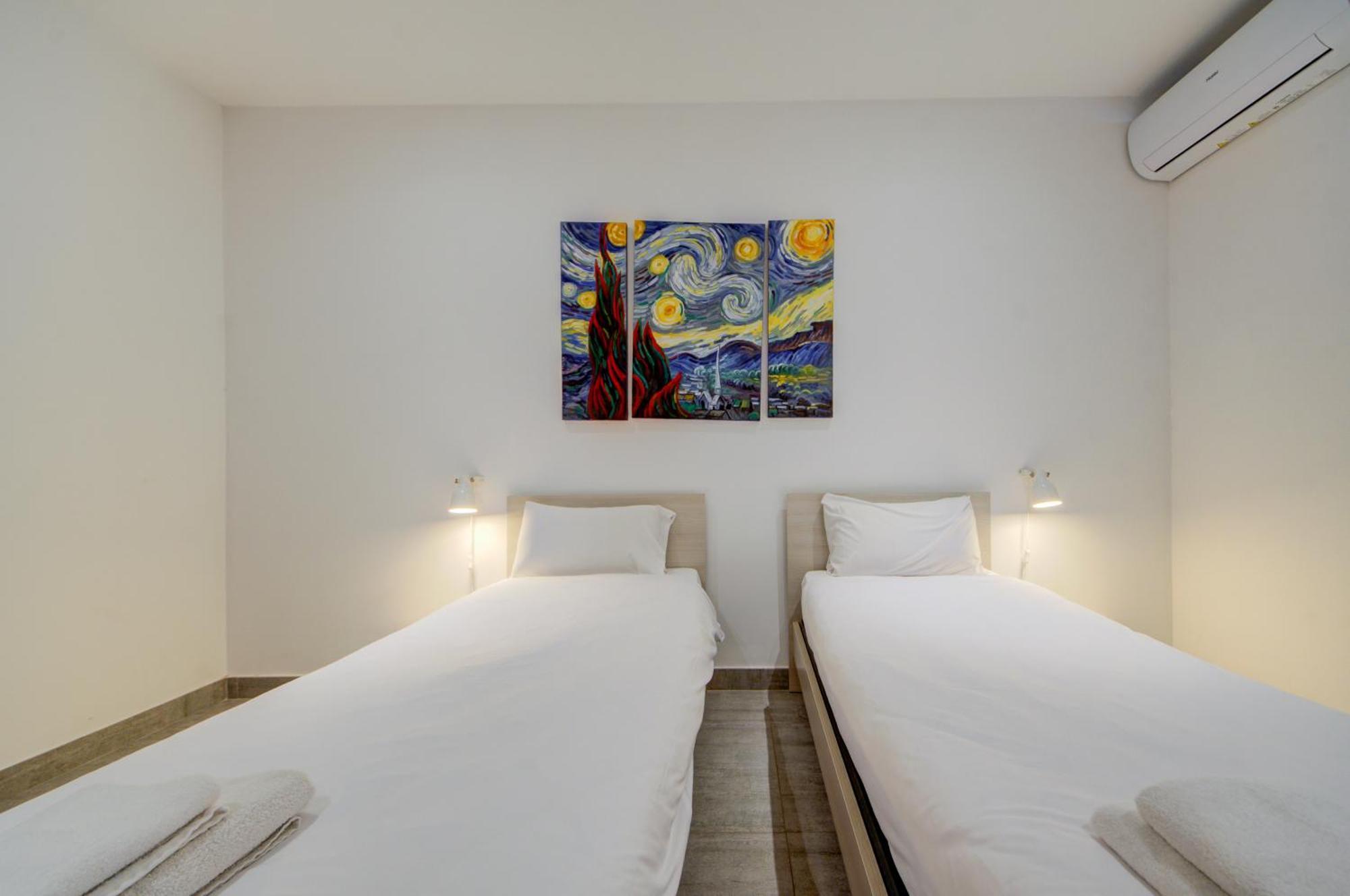 סיינט פול ביי Top Floor Apt With Common Pool Close To All Amenities מראה חיצוני תמונה